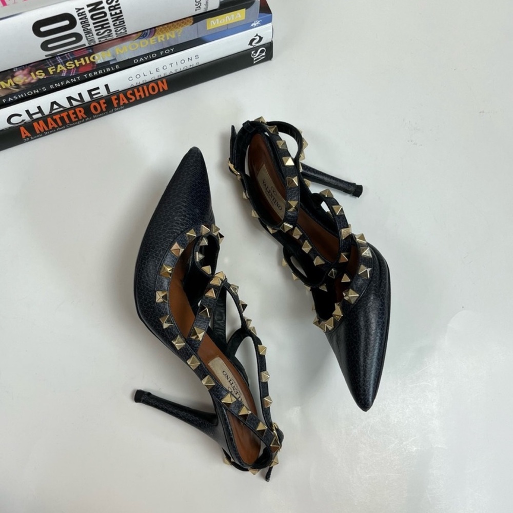 Valentino Garavani Rockstud Heels Ankle Strap Pumps - Picture 9 of 16